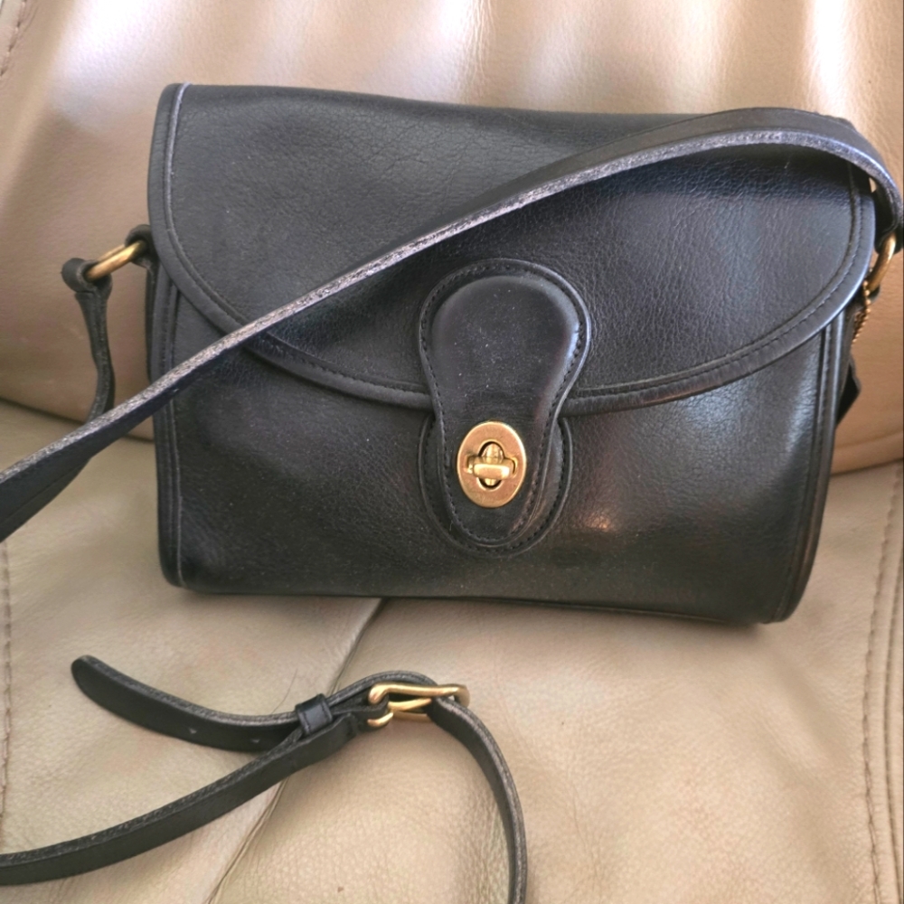 Vintage COACH Devon Bag 9908